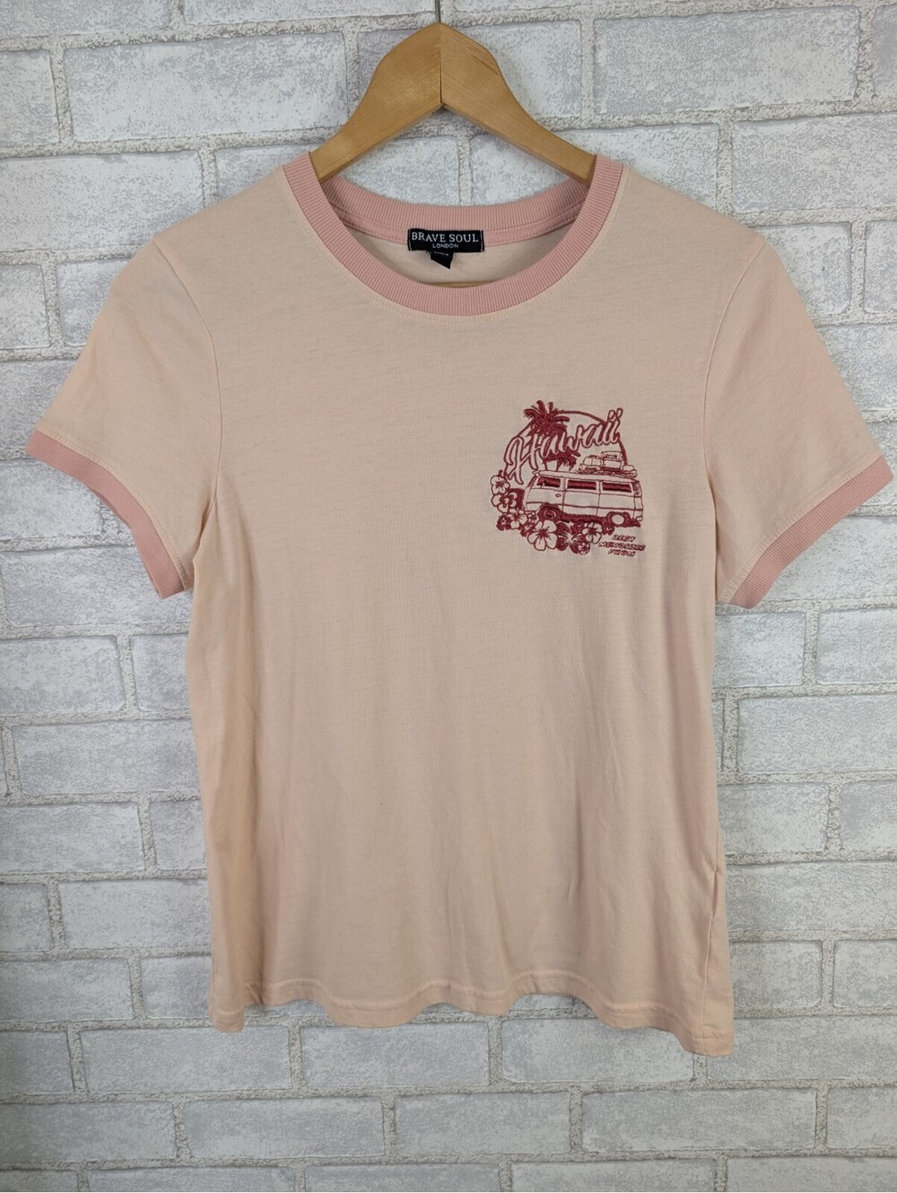 Brave Soul Medium Pale Pink Hawaii T-shirt Crew Neck Embroidered London M